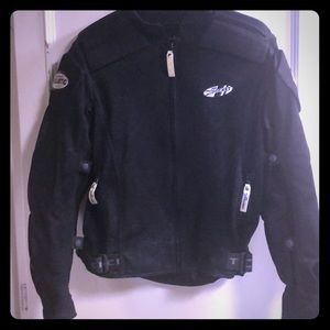 Motorcycle padded jacket size sm. In mens